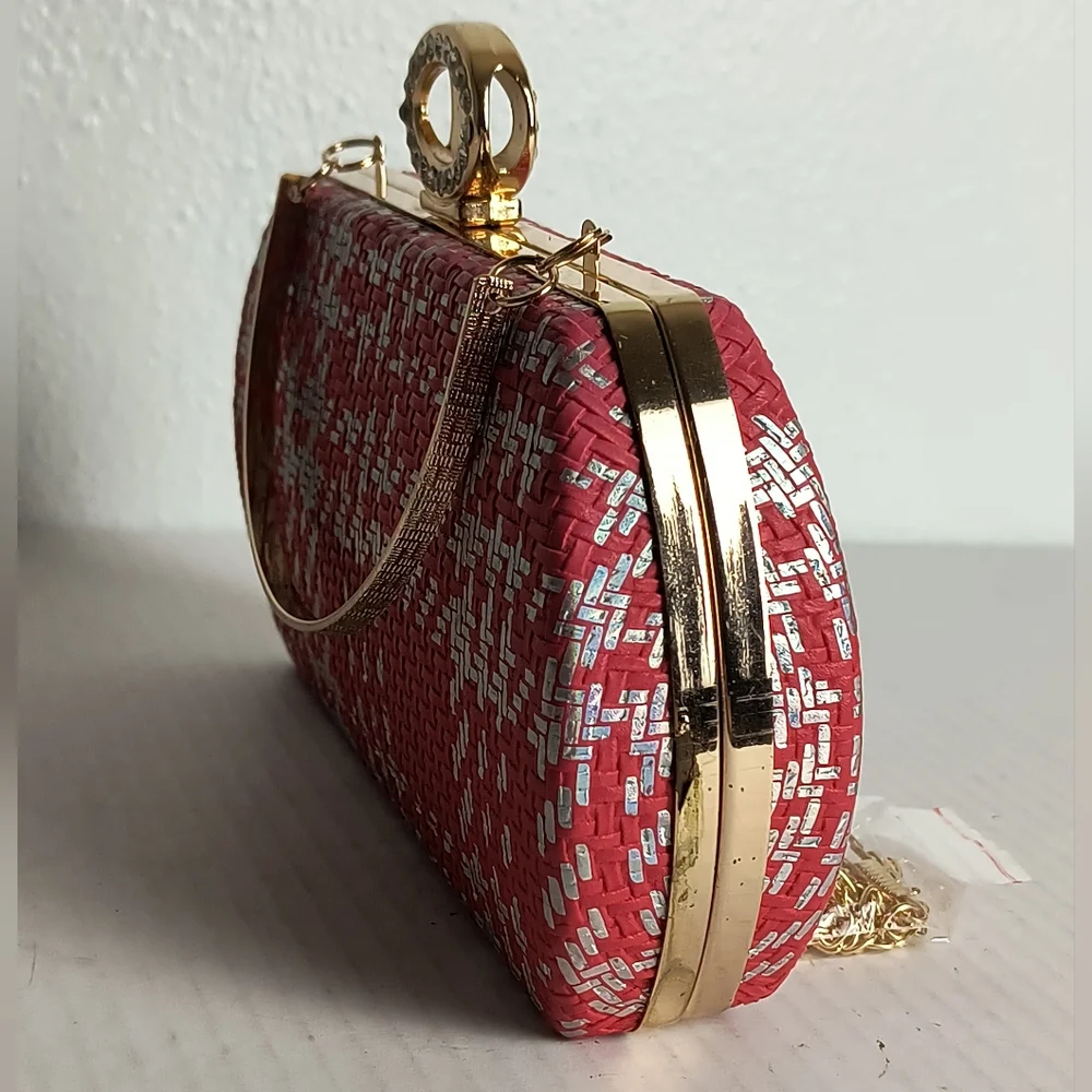 Woven Houndstooth Pattern Evening Clutch Bag Clasp Closure Strap Metal Red